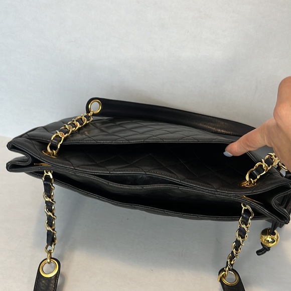 SOLD! Chanel Quilted Lambskin CC Tote - Picture 11 of 16